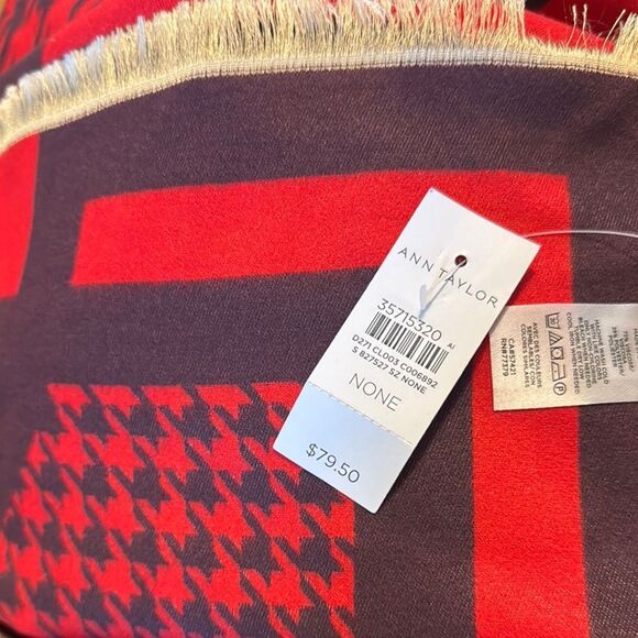 Ann Taylor Red and Gray Patterned Scarf NEW $79 - Picture 2 of 5
